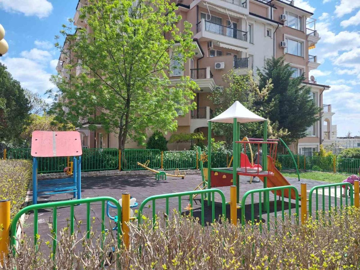 Святой Влас, Комплекс Sea Breeze Sveti Vlas Exteriér fotografie